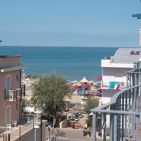 Residence Mediterraneo Rímini Exterior foto