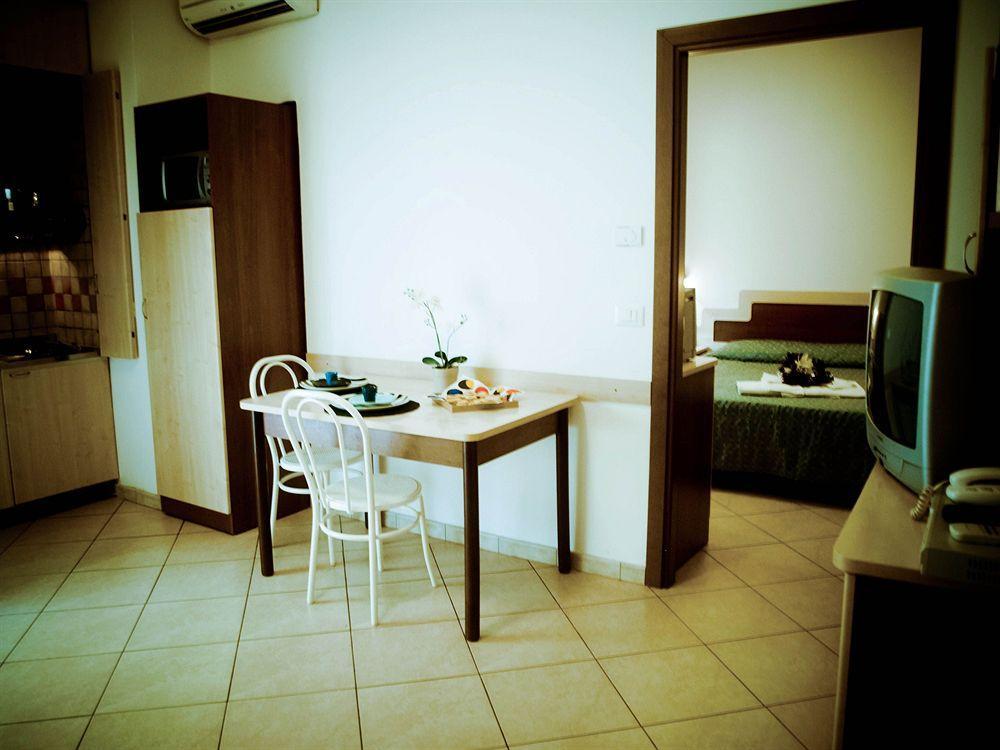 Residence Mediterraneo Rímini Exterior foto